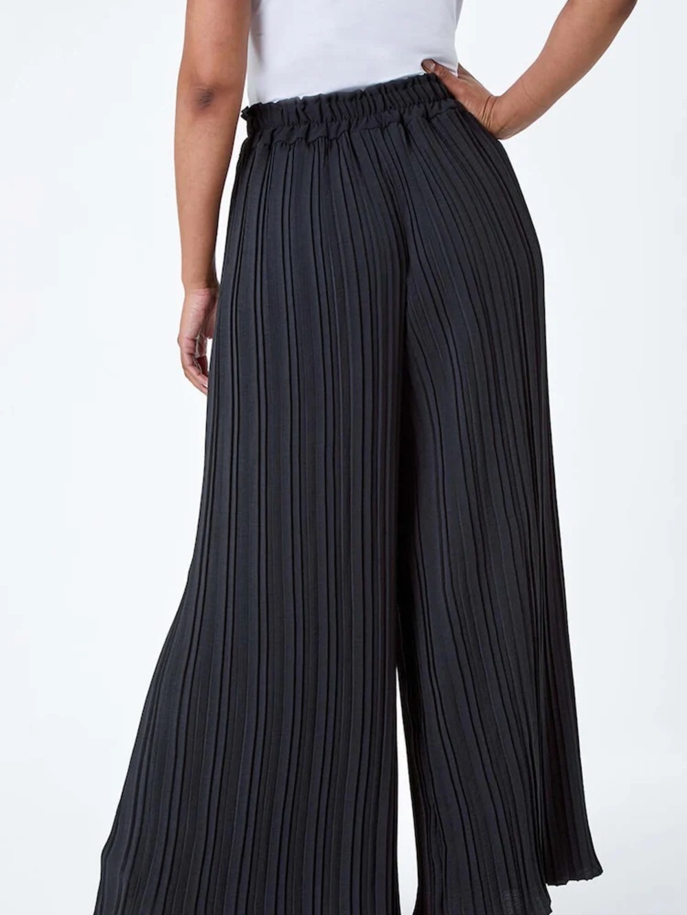 ZARA black chiffon pleated pants size S